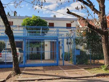 Casa en Venta Hurlingham – 4 Amb  Pileta y jardin