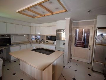 VENTA CASA SAN ISIDRO LOMAS GOLF PILETA Y JARDIN