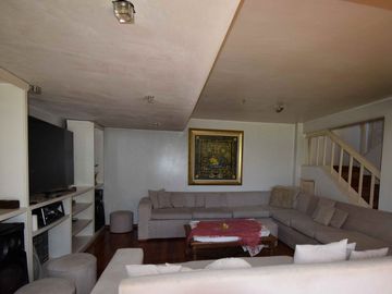 VENTA CASA SAN ISIDRO LOMAS GOLF PILETA Y JARDIN
