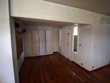 VENTA CASA SAN ISIDRO LOMAS GOLF PILETA Y JARDIN