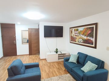 Departamento en segundo piso c/cochera cerca al ovalo higuereta muy cerca a miraflores