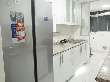 Departamento en segundo piso c/cochera cerca al ovalo higuereta muy cerca a miraflores