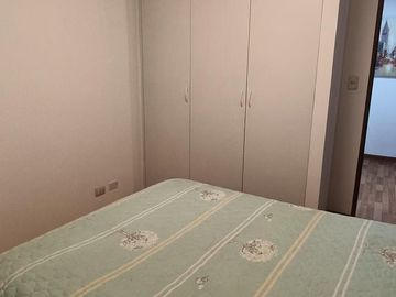 Departamento en segundo piso c/cochera cerca al ovalo higuereta muy cerca a miraflores