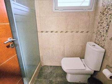 VENTA CASA 6 AMBIENTES LA CESARINA PILETA CLIMATIZ