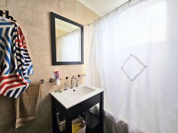 VENTA CASA 6 AMBIENTES LA CESARINA PILETA CLIMATIZ