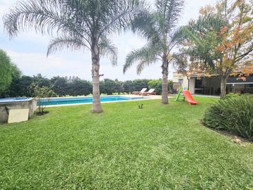 VENTA CASA 6 AMBIENTES LA CESARINA PILETA CLIMATIZ