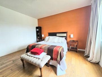 VENTA CASA 6 AMBIENTES LA CESARINA PILETA CLIMATIZ