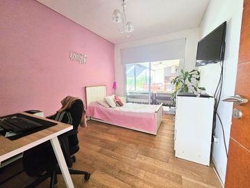VENTA CASA 6 AMBIENTES LA CESARINA PILETA CLIMATIZ