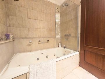 DEPARTAMENTO VENTA 5 AMBIENTES COLEGIALES