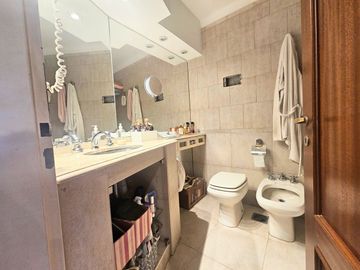 DEPARTAMENTO VENTA 5 AMBIENTES COLEGIALES
