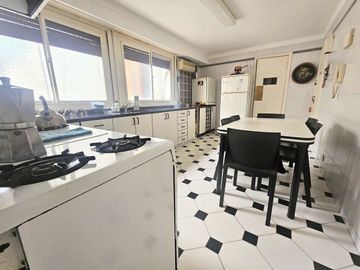 DEPARTAMENTO VENTA 5 AMBIENTES COLEGIALES