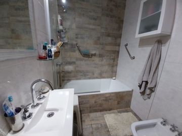 2 AMBIENTES  SUITE VEST BAÑO Y TOIL CON GRAN PATIO