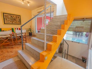 CASA DE 3 PLANTAS LOTE PROPIO U.S.A.A VILLA CRESPO