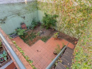CASA DE 3 PLANTAS LOTE PROPIO U.S.A.A VILLA CRESPO