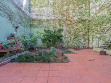 CASA DE 3 PLANTAS LOTE PROPIO U.S.A.A VILLA CRESPO