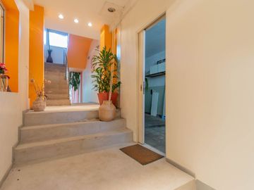 CASA DE 3 PLANTAS LOTE PROPIO U.S.A.A VILLA CRESPO