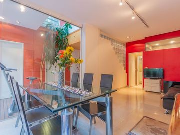 CASA DE 3 PLANTAS LOTE PROPIO U.S.A.A VILLA CRESPO