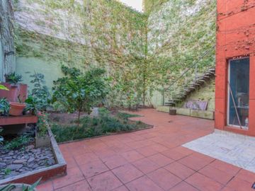 CASA DE 3 PLANTAS LOTE PROPIO U.S.A.A VILLA CRESPO