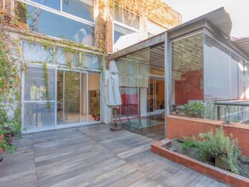 CASA DE 3 PLANTAS LOTE PROPIO U.S.A.A VILLA CRESPO