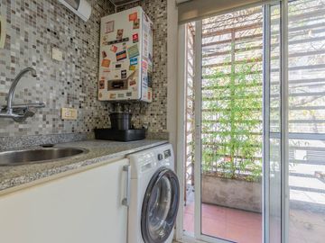 CASA DE 3 PLANTAS LOTE PROPIO U.S.A.A VILLA CRESPO