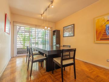 CASA DE 3 PLANTAS LOTE PROPIO U.S.A.A VILLA CRESPO