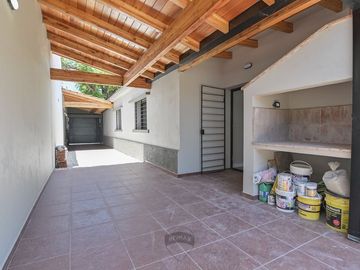 SE VENDE CASA 3 DORMITORIOS VILLA CABRERA CORDOBA