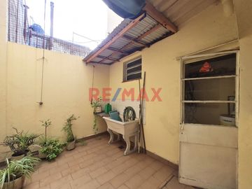 PH 3 AMBIENTES EN VENTA EN CIUDADELA PATIO PERMUTA