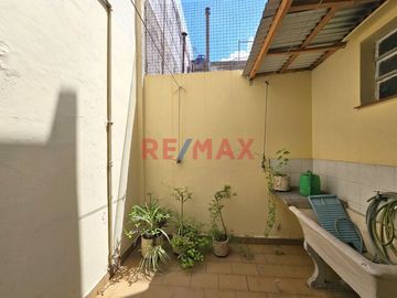 PH 3 AMBIENTES EN VENTA EN CIUDADELA PATIO PERMUTA