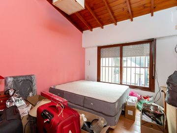 Casa Multifamiliar 3 en 1  cochera patio FINANCIA