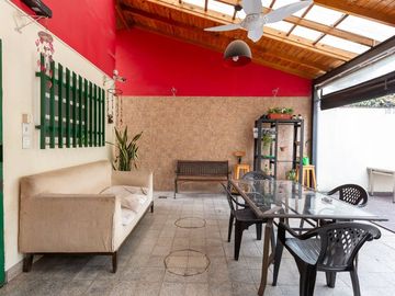 Casa Multifamiliar 3 en 1  cochera patio FINANCIA
