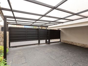 Casa Multifamiliar 3 en 1  cochera patio FINANCIA