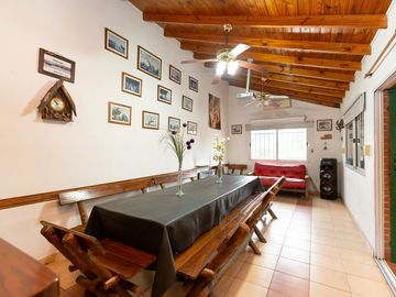 Casa Multifamiliar 3 en 1  cochera patio FINANCIA