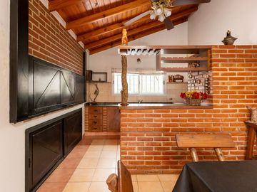 Casa Multifamiliar 3 en 1  cochera patio FINANCIA
