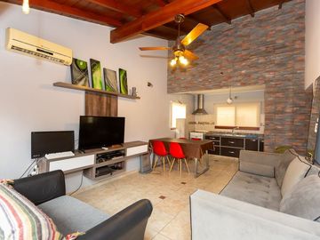 Casa Multifamiliar 3 en 1  cochera patio FINANCIA