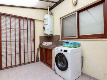 Casa Multifamiliar 3 en 1  cochera patio FINANCIA