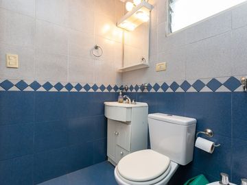 Casa Multifamiliar 3 en 1  cochera patio FINANCIA