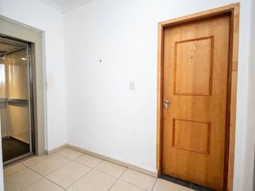 Vendo Excelente Departamento con cochera!!!
