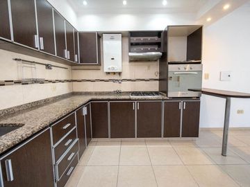 Vendo Excelente Departamento con cochera!!!