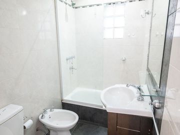 Vendo Excelente Departamento con cochera!!!
