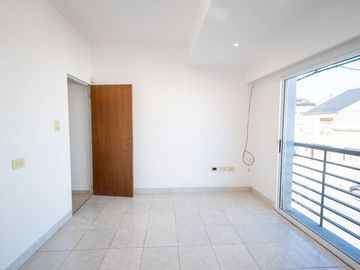 Vendo Excelente Departamento con cochera!!!