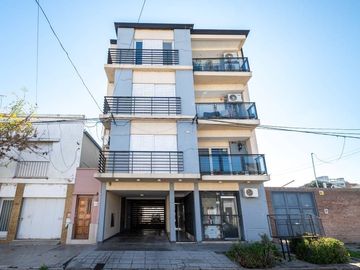 Vendo Excelente Departamento con cochera!!!