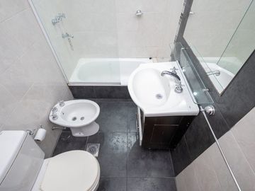 Vendo Excelente Departamento con cochera!!!