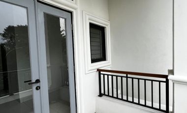 Jual rumah strategis renopasi baru Citra gran Cibubur