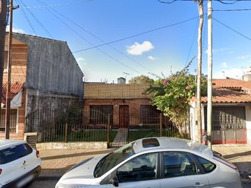 Casa en venta, Ramos Mejia, 3 ambientes, jardin