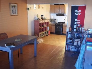 Casa en venta, Ramos Mejia, 3 ambientes, jardin