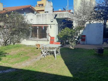 Casa en venta, Ramos Mejia, 3 ambientes, jardin