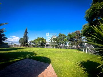 Casa en venta frente a parque en Fracc. Loreto