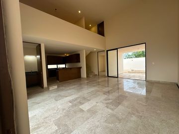 Spacious Family Home with Pool and Garden in Conkal, Mérida RHM-007