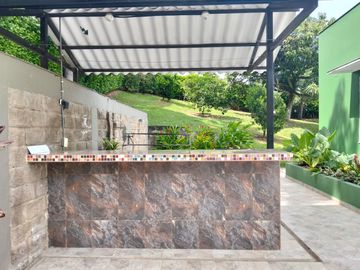 Casa Campestre En Parcelacion Privada - La Mesa