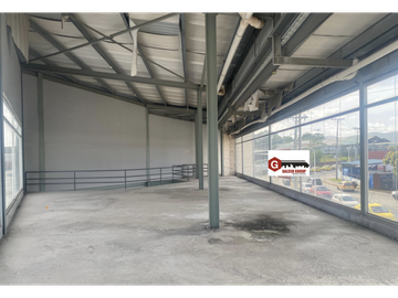 MAÑANITAS / PLAZA COMERCIAL LAS MAÑANITAS / 353 M2 / VIA PRINCIPAL